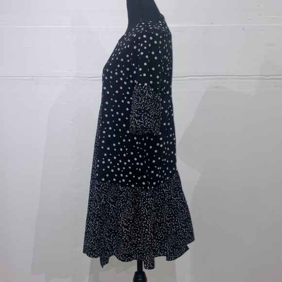 Black and white multi fabric asymmetrical dress - Picture 5 of 9